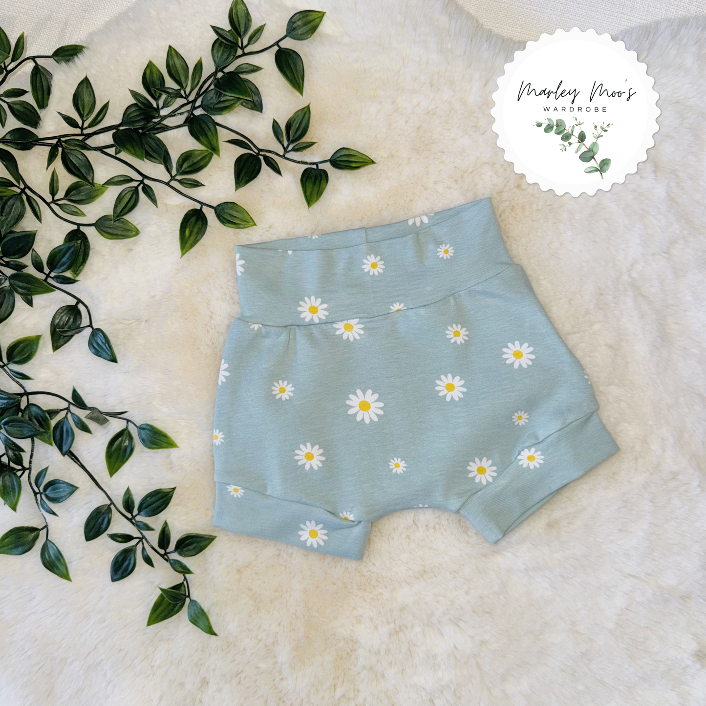 Mint Daisy Shorts And T-Shirt Set