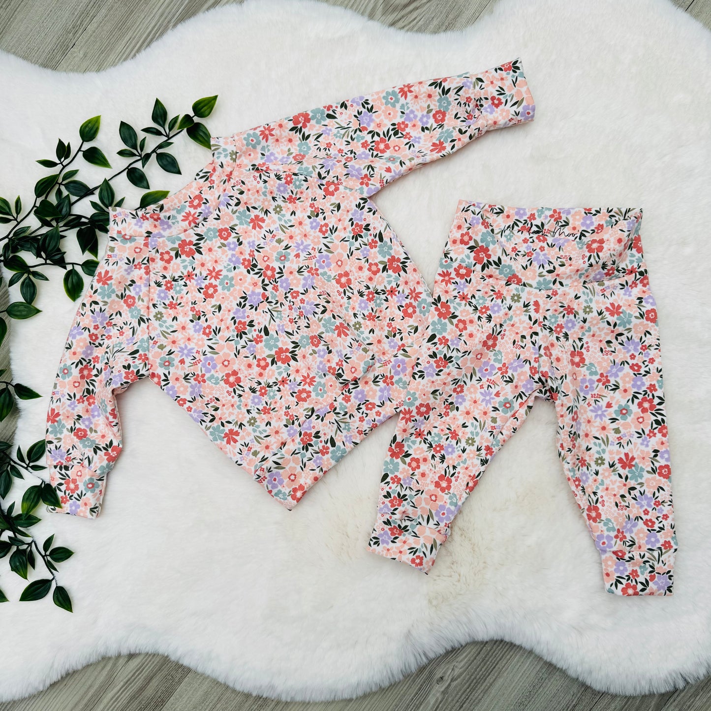 The Pretty Ditsy Floral Lounge Set