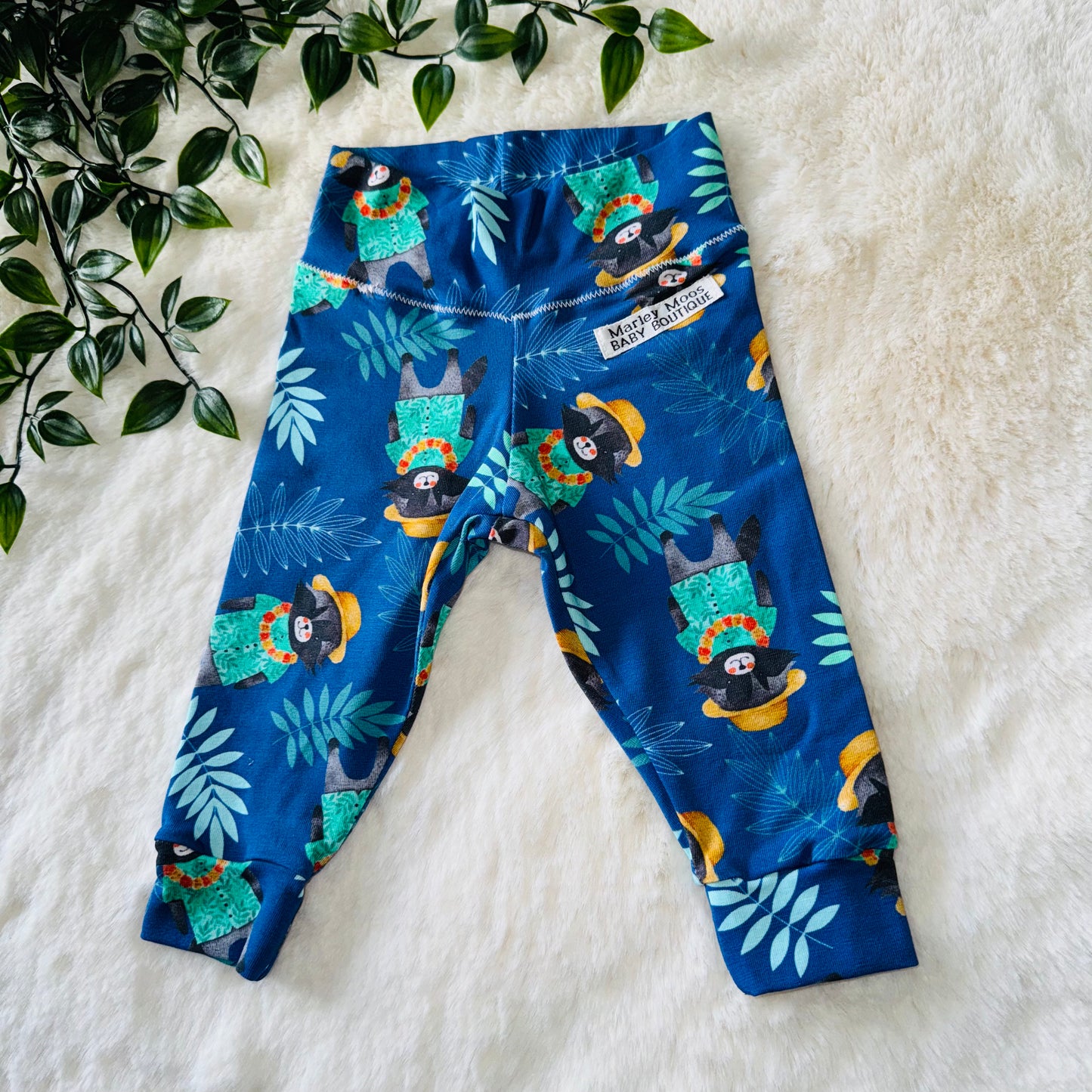 The Hawaiian Raccoon Leggings