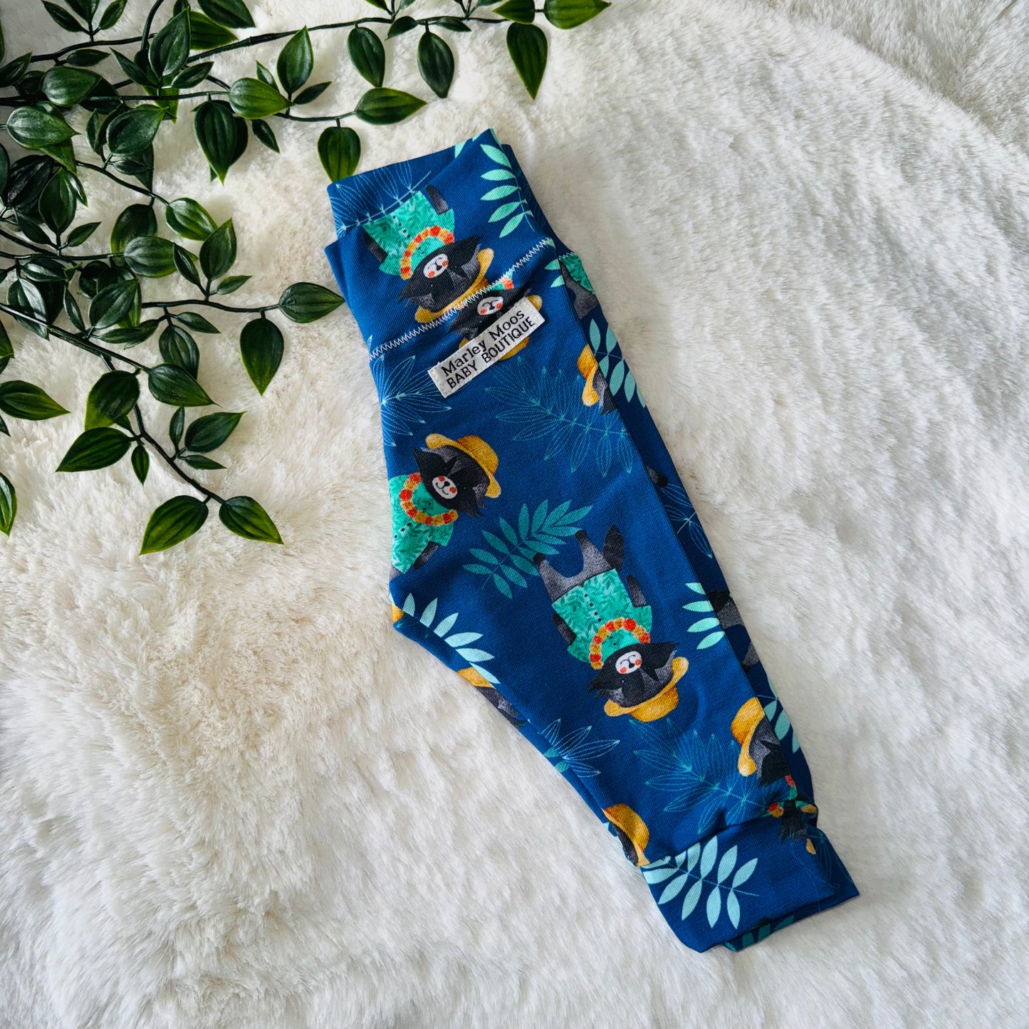 The Hawaiian Raccoon Leggings