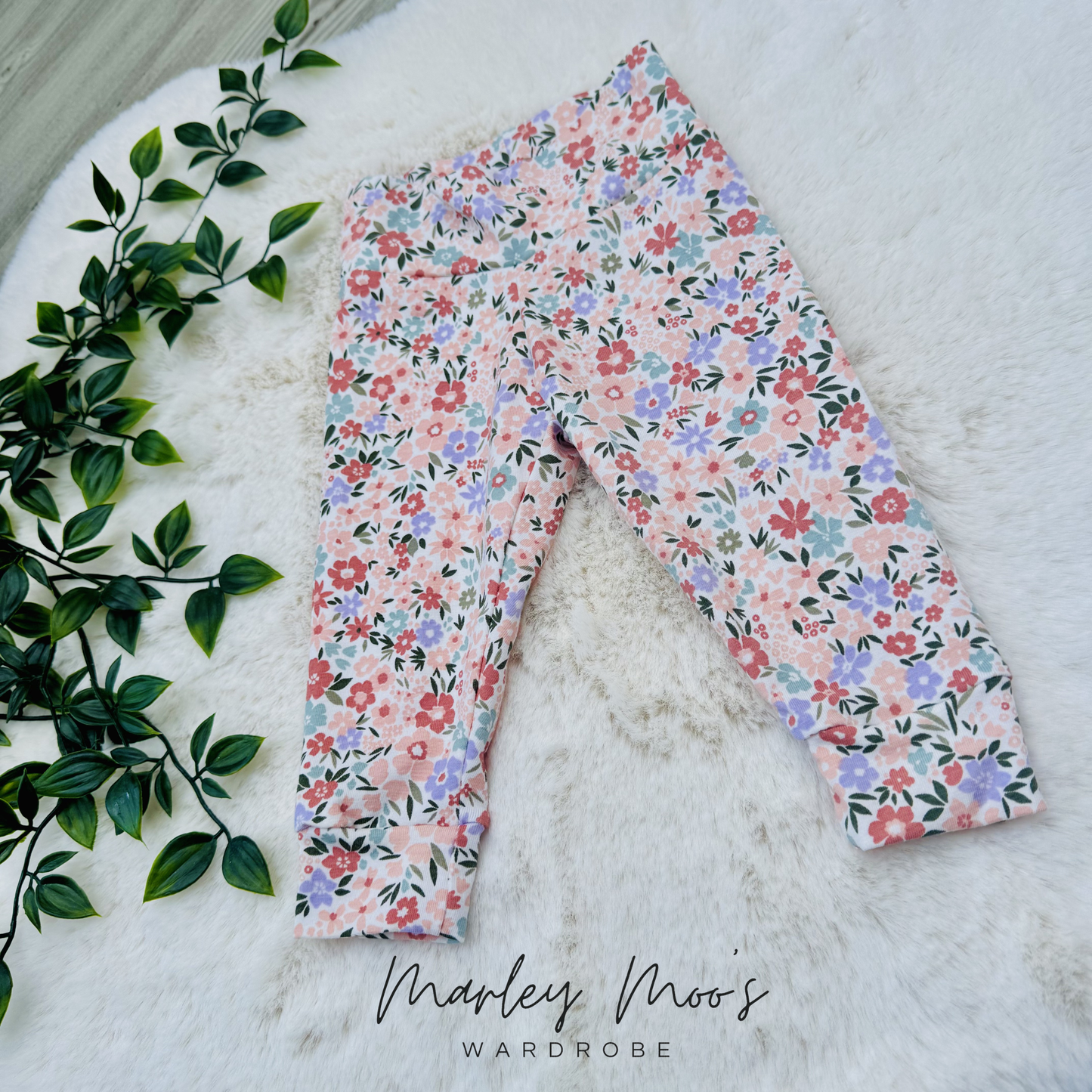 Pretty Ditsy Floral Leggings